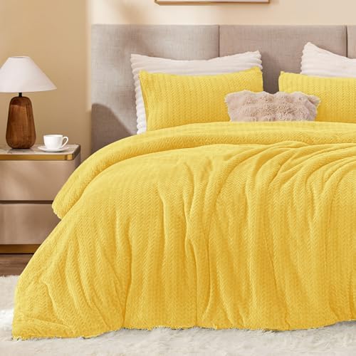 ChiXpace Fleece Queen Comforter Set Yellow, Fluffy Flannel Bed Set 3 Pieces
