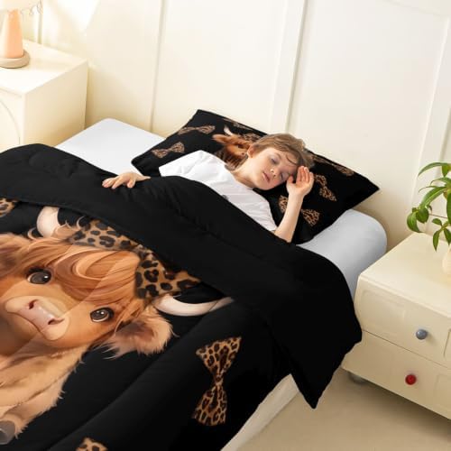 Feelyou Cartoon Highland Cow Comforter Set Twin Size Cute Leopard Bow Print Bedding Set for Kids Boys Girls Kawaii Animal Style Duvet Quilt Bedroom Decor Microfiber 2 Pcs with 1 Pillow Case