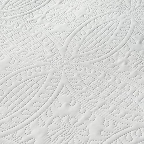 akkialla 118"x106" White California King Quilt Set, Oversized Floor-Length Bedspread, Modern Coin Pattern Microfiber Coverlet, 3-Piece All Season Bedding with 2 Pillow Shams