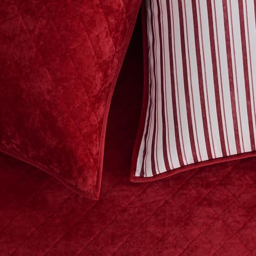 Wonderful Christmas Red Luxury Velvet Quilt Set Queen, 5-Piece Cotton Stripe Quilt All-Season Breathable Bedding with 2 Elegant Cushions,Versatile for Bedroom, Fit for Adults, Teens & Kids, 94"x94"