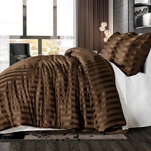 Whale Flotilla 3-Piece Reversible Silky Soft Breathable King Comforter Set