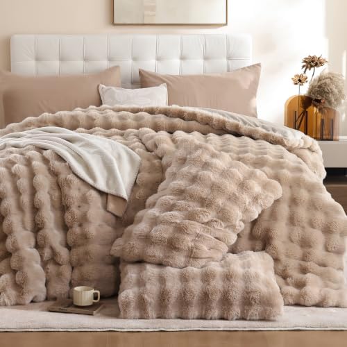 YIKUSH King Faux Fur Soft Comforter Set, Fluffy Khaki Rabbit Fur Comforter