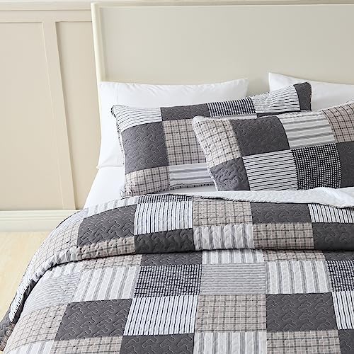 HIARUO Quilt Set King Size, 3 Pieces Bedspread Coverlet Plaid Patchwork Quilt Farmhouse King Size Comforter Set Lightweight Bedding with 2 Pillow Covers Shams for All Season Gray Brown White