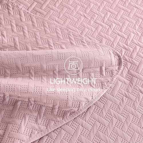 FLYMME Oversized King/California King Quilt Set 118"x106", Pure Pink 3-Piece Floor-Length Bedspread, Premium Microfiber Lightweight Coverlet for King/California King Bed (1 Quilt, 2 Shams)
