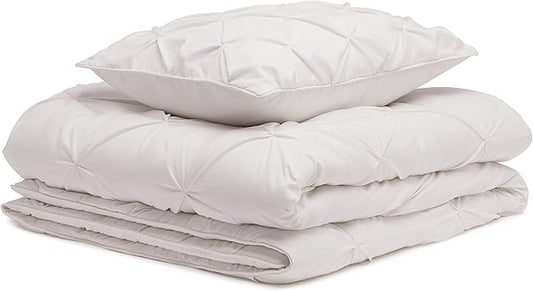 Amazon Basics 2-Piece Lightweight Pinch Pleat All-Season Down-Alternative Comforter Bedding Set with Piped Edges, Twin/Twin XL, Cream