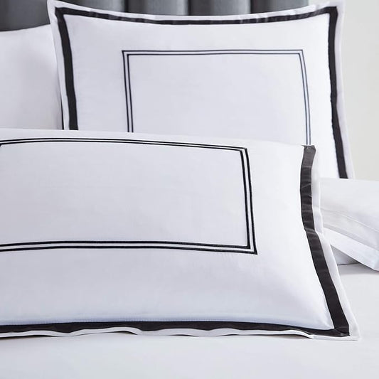 Mellanni Duvet Cover Set - 3 PC Iconic Collection Bedding Set - Hotel Luxury, Extra Soft & Cooling - Microfiber - Button Closure and Corner Ties (Queen, Hotel Gray)