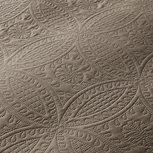 akkialla Mocha Brown King/Cal King Quilt Set,Ultrasonic Lightweight Bedspread Coverlet for Modern Minimalist Bedroom,Soft Microfiber Coin Pattern Bedding,3-Piece (1 Quilt,2 Pillow Shams)