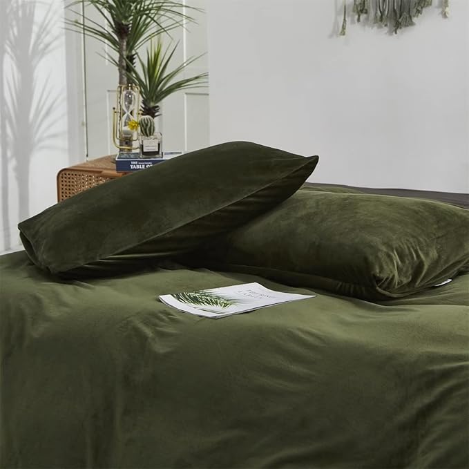 Houseri Olive Green Velvet Comforter Set Queen Fluffy Army Bedding Sets Size Dark Sherpa Puffy Military Bed Flannel Warm Color Blanket Queen(90''*90''-Comforter)