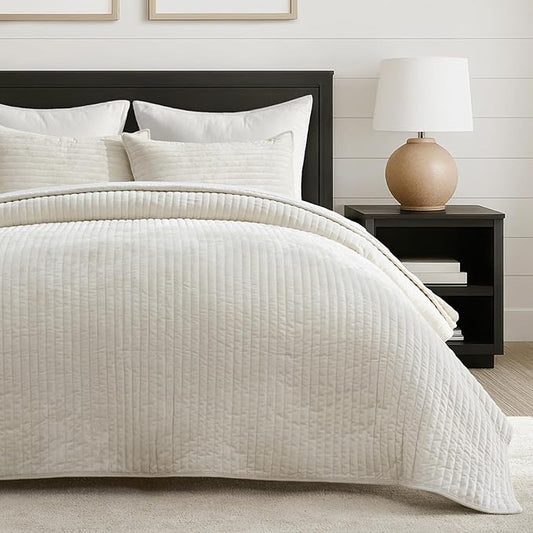 EVERGRACE Velvet Quilt Set Queen Size, Luxurious Soft Striped Channel Bedding Set, Lightweight Velvet Comforter for All Season, Oversized Bedspread Coverlet with 2 Matching Shams, Ivory White