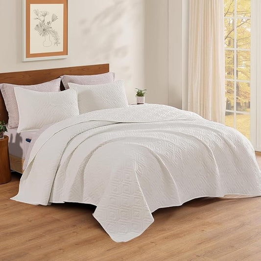 WRENSONGE Queen Quilt-3 Pieces Geometric White Bedspreads Queen Size Quilt Bedding Set for All Seasons,Soft Summer Coverlet with 2 Pillow Shams Suitable for Bed, Couch, Quilted Blanket