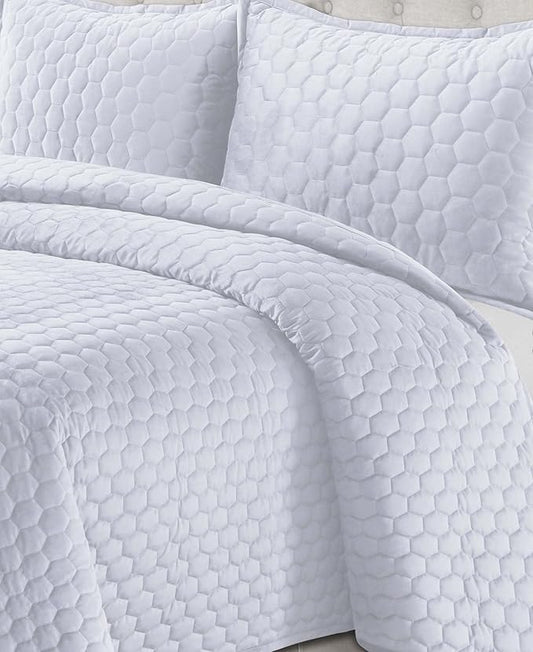 Tribeca Living Lugano Oversized Velvet Quilt Set - All Season, Extra Large, 2 Piece Twin Size Comforter Set with 1 Pillow Sham in White Honeycomb Pattern 260GSM
