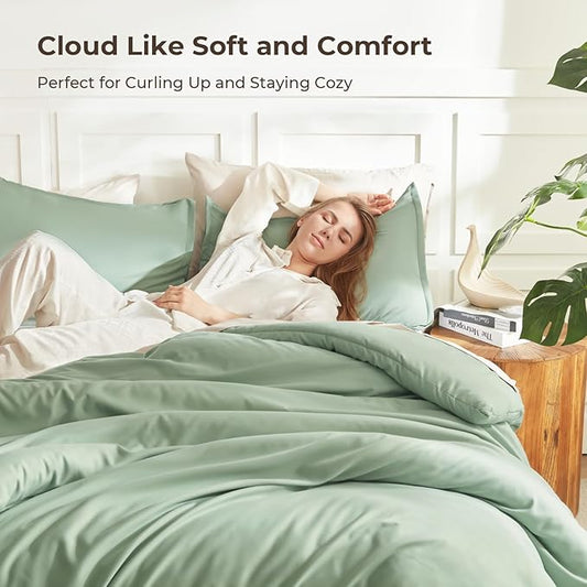 Litanika Oversized King Comforter Set 120x98, 3 Pieces Sage Green Lightweight Solid Bedding Set, All Season Fluffy Bed Set Quilt Blanket (1 Comforter & 2 Pillowcases)