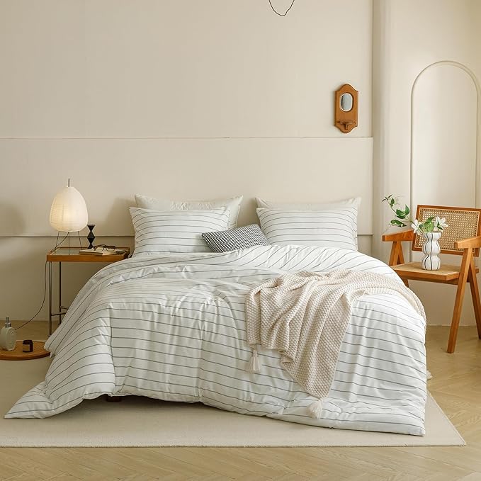 KAREVER White Black Stripes Comforter Twin Striped Bedding Set 3 PCs Comforter Set Twin Size Comforter (68x90 Inches) with 2 Pillowcases (26x26 inches)