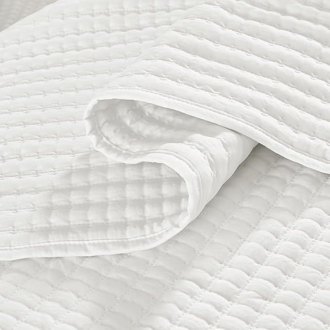 WRENSONGE White California/Oversized King Size Quilt Bedding Set with 2 Pillow Shams -3 Pieces Lightweight Soft Bedspreads Coverlet for All Season