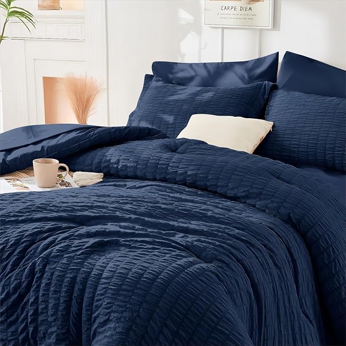 HYMOKEGE Navy Blue Duvet Cover Full Size, Ultra Soft 3-Piece Seersucker Duvet Cover Set with Zipper Closure, Soft Brushed Microfiber Bedding Set with 8 Corner Ties (80"x90", 2 Pillowshams)