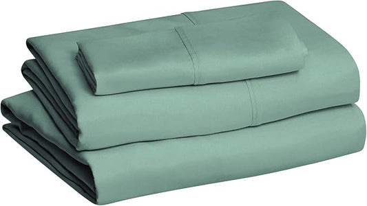 Amazon Basics Lightweight Super Soft Easy Care Wrinkle-Free Breathable Brushed Microfiber 3-Piece Bed Sheet Set with 14-Inch Deep Pockets, Twin XL, Emerald Green, Solid