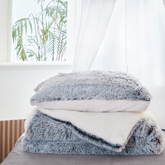 Luxury Faux Fur Shaggy Comforter Set Twin Size, Plush & Sherpa Reversible Comforter Grey with White, 3 Pieces Fluffy Fuzzy Bedding Set Ultra Soft and Warm for Winter (1 Comforter + 2 Pillowcases)