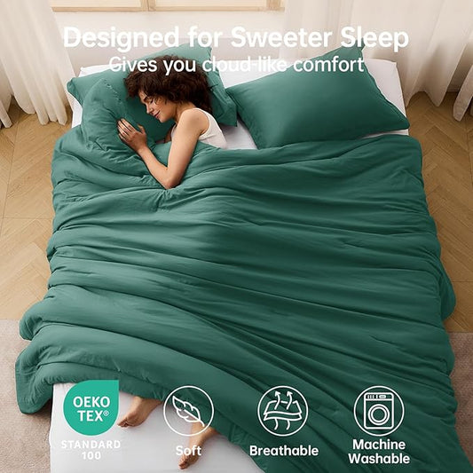 MUXHOMO King Size Comforter Set, All Season Ultra Soft Down Alternative Bedding - 3 Piece Lightweight Bed Set Includes 1 Comforter (104"x90") and 2 Pillow Shams (20"x36"), Emerald Green