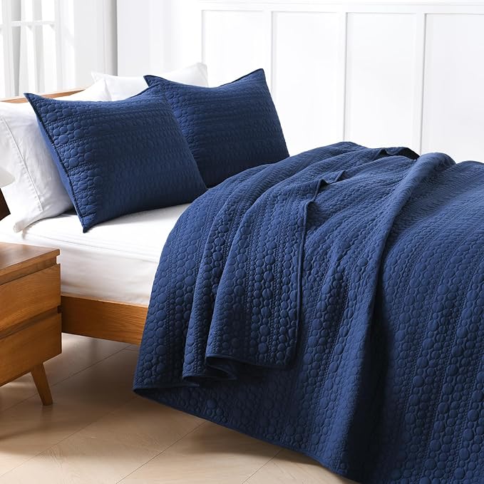 HORIMOTE HOME Quilt Set King Size Navy Blue, Classic Geometric Spots Stitched Pattern, Pre-Washed Microfiber Chic Rustic Look, Ultra Soft Lightweight Quilted Bedspread for All Season, 3 Pieces