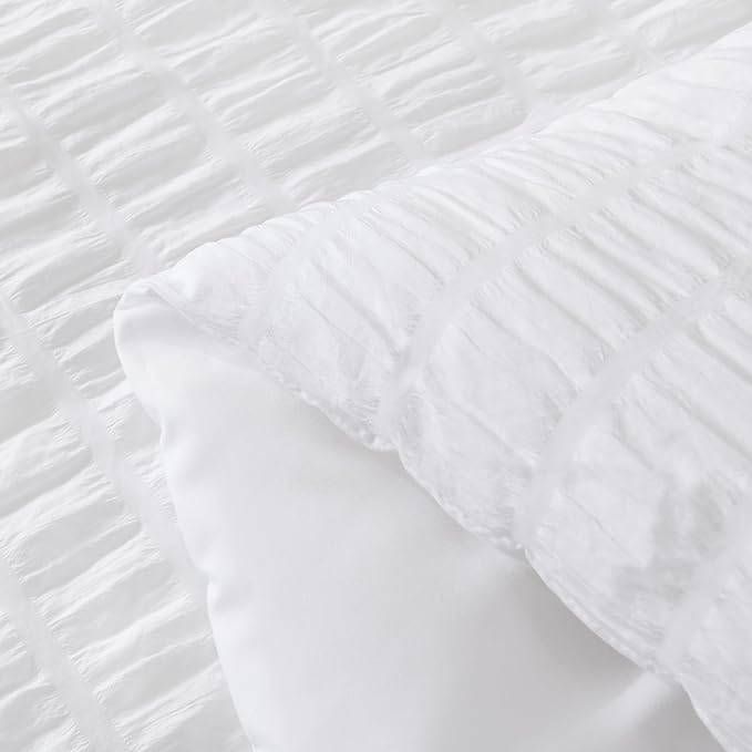 AveLom Seersucker King Comforter Set (104x90 inches), 3 Pieces - 100% Soft Washed Microfiber Lightweight Comforter with 2 Pillowcases, All Season Down Alternative Comforter Set for Bedding, White