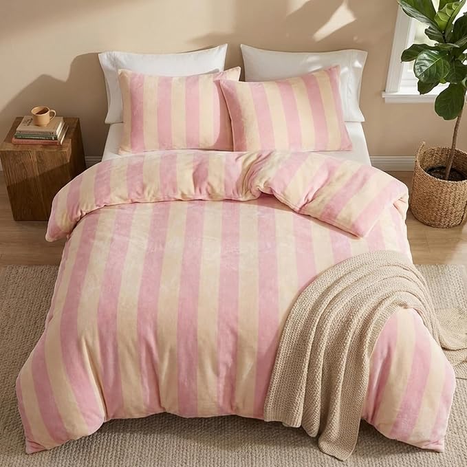 Bedbay Pink Striped Comforter Set Queen Luxury Velvet Comforter Set Cozy Reversible Fleece Soft & Warm Fluffy Flannel Bedding Set Blush Yellow Stripes Pattern Queen Bed Set 3 Pcs with Pillowcases