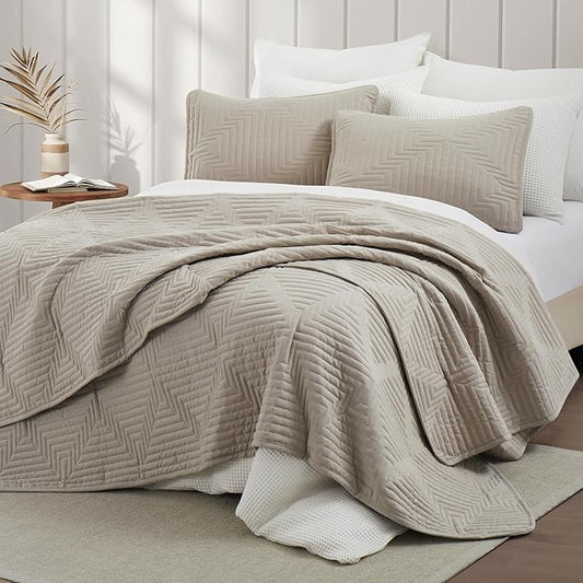 Oli Anderson Queen Quilt Set, Khaki Lightweight Soft Bedspread Coverlet, Basket Weave Pattern Bedding, 3PCS Modern Geometric Stitching Textured Comforter Sets (1 Quilt and 2 Pillow Shams)