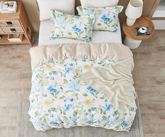 SLEEPBELLA Duvet Cover King, 600 Thread Count Cotton 3pcs Bedding Set Blue Flowers and Green Leaves Printed on White Reversible Comforter Cover