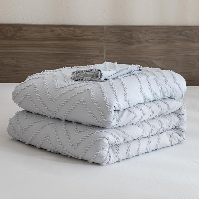 Andency Silver Grey Comforter Set for Queen Size Bed, Boho Grey Soft Warm Bedding - 3 Pieces Gray Chevron Tufted Aesthetic Polyester Lightweight Comforter