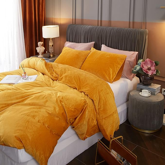 Ivellow Velvet Duvet Cover Set - Queen Size, Gold Velvet Comforter, 3 Pcs Ultra Soft, Breathable Solid Luxury Flannel Velour, Zipper Closure, Corner Tie