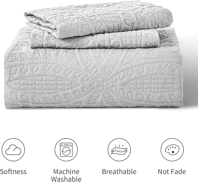 Love's cabin Oversized King Size Quilt Bedding Set Light Grey Bedspreads - Oversized King Lightweight Bedspread Comforter - Coin Pattern Coverlet for All Season - 3 Pieces (1 Quilt, 2 Pillow Shams)