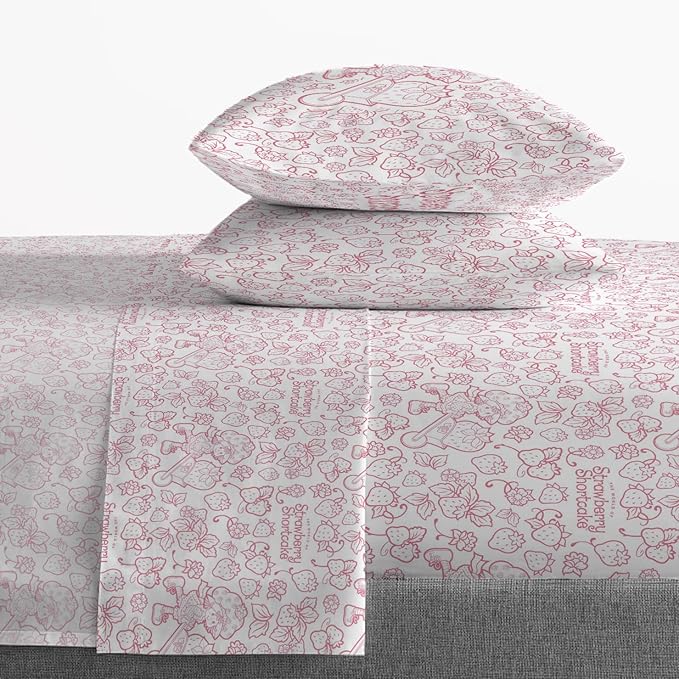 Jay Franco Kids Sheet Set with Fitted, Flat Sheets & Pillow Cover - Ultra-Soft Bedding with Pillowcase for Room Decor, Pink - Strawberry Shortcake, 4 Piece Full