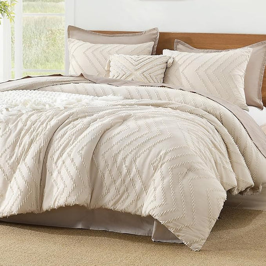 Litanika Oversized King Comforter Set 120x98 Beige, 3 Pieces Chevron Tufted Quilt Bedding Comforter Sets, Fluffy Bed Set
