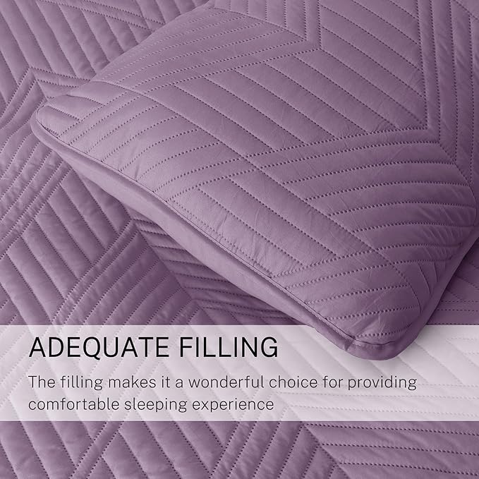 Exclusivo Mezcla California King Quilt Bedding Set, Lightweight Dusty Lavender Oversized King Bedspreads Soft Modern Geometric Coverlet Set for All Seasons (1 Quilt and 2 Pillow Shams)