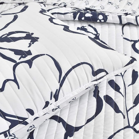 Lush Decor Scandinavian Floral Quilt King Size Reversible 3 Piece Set Navy & White - Floral Bedding Set King Quilt - White Bedding - Cottage Core Decor