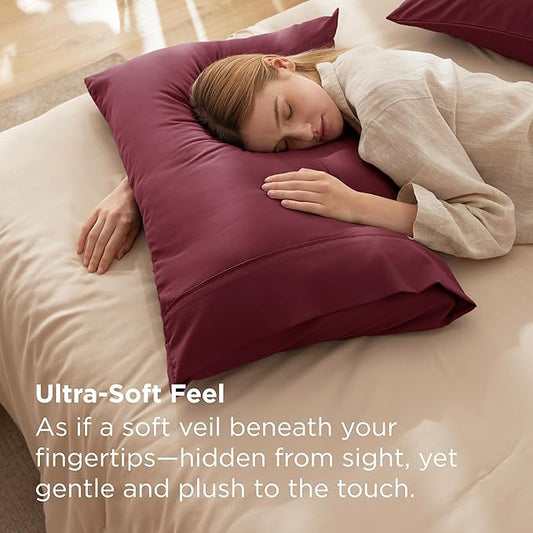 Bedsure Queen Pillow Cases Set of 2 - Burgundy Red Brushed Microfiber Pillowcase 2 Pack, Super Soft Pillowcase, Pillow Case Covers with Envelope Closure for Kids, Wrinkle, Fade Resistant,20x30 Inches