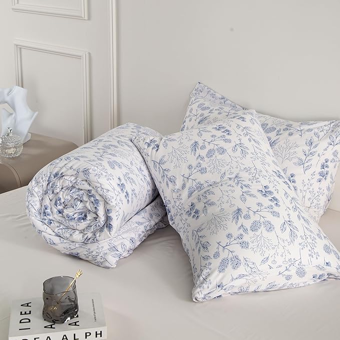 Floral Comforters Full Size 3 Pieces Soft Chic Garden Style Blue Flower Print Lightweight Botanical Comforter Set for All Seasons 1 Comforter and 2 Pillowcases
