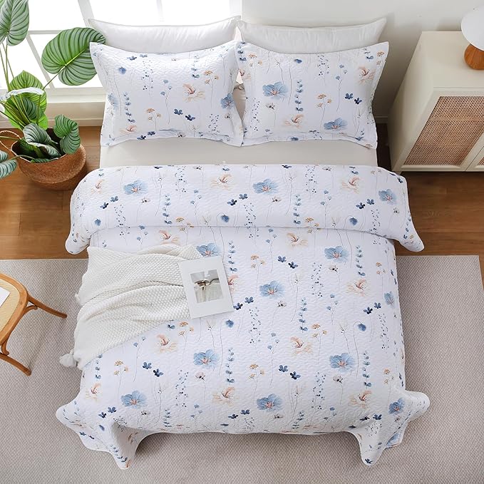 King Size Quilt Bedding Set, White Floral Lightweight Quilts for Bed Botanical Pattern Reversible, Soft Elegant Quilted Bedspread with 2 Pillow Shams Coverlet Sets (104"×90")