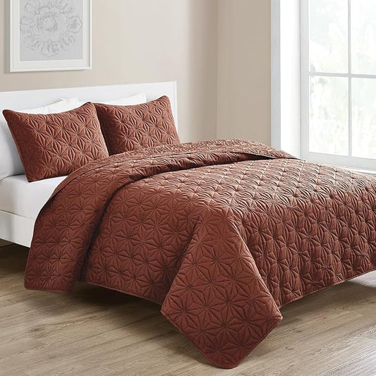 VCNY Home Orange Quilt Set for Queen Bed, 3-Piece Bedspread Coverlet and Shams, Soft Bedding Comforter Alternative for All Seasons (Kaleidoscope, Full/Queen)