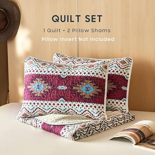 Wake In Cloud - Western Quilt Set, Southwestern Aztec Country Style with Rustic Ranch Vibe, Reversible Lightweight Bedspread Coverlet, 3 Pieces, Beige Burgundy, Queen/Full Size