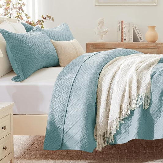 EXQ Home Quilt Set Full/Queen Size Coral Blue 3 Piece,Lightweight Soft Coverlet Modern Style Squares Pattern Bedspread Set for All Season(1 Quilt,2 Pillow Shams)