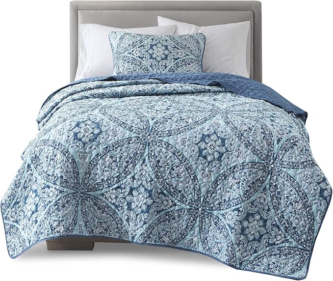 Comfort Spaces Reversible Quilt Set-Vermicelli Stitching Design All Season, Lightweight, Coverlet Bedspread Bedding, Matching Shams, Twin/Twin XL (66 in x 90 in), Gloria Damask Aqua 2 Piece