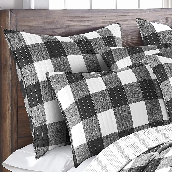 Levtex Home - Camden Quilt Set -Twin/Twin XL Quilt (68 x 86 in.) + One Standard Pillow Sham (26 x 20 in.) - Buffalo Check in Black and Cream - Reversible Pattern - Cotton
