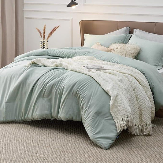 Bedsure California King Comforter Set - Mint Green Soft Bedding for All Seasons, Cationic Dyed Bed Set, 3 Pieces, 1 California King Size Comforter (104"x96") and 2 Pillow Shams (20"x36"+2")