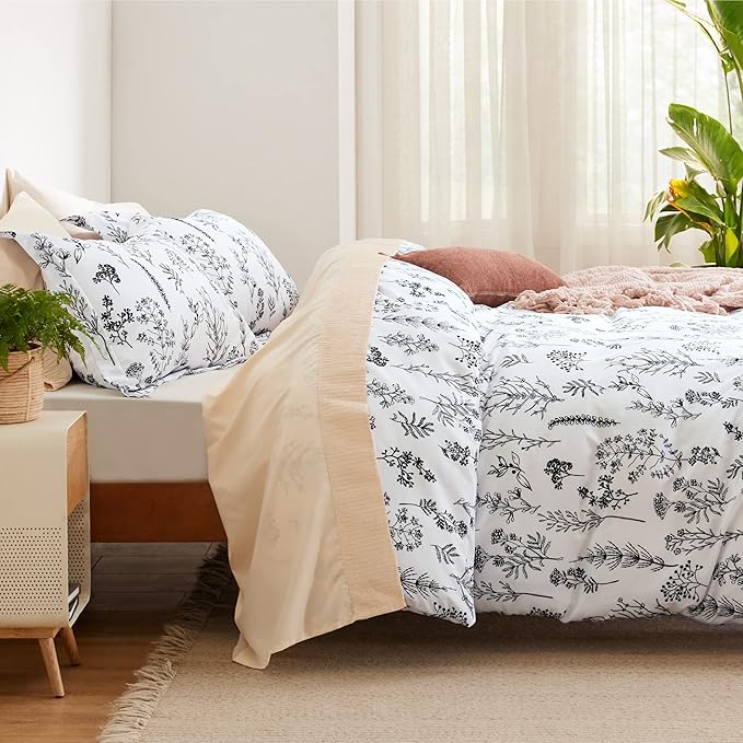 Bedsure Duvet Cover King Size - Reversible White King Duvet Cover Set with Zipper Closure, 3 Pieces Floral Patterned Bedding Set with 8 Corner Ties and 2 Pillow Shams
