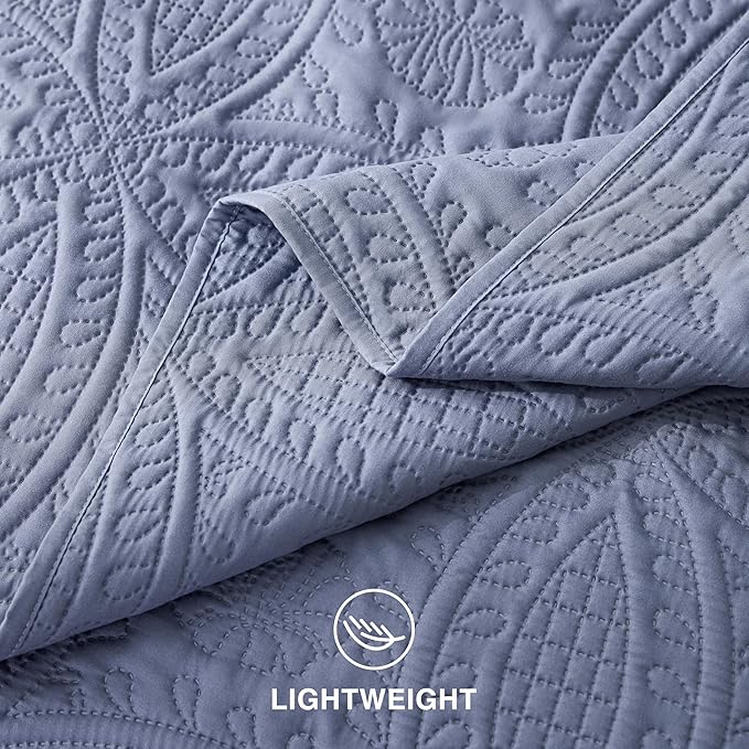 Love's cabin Queen Quilt Set Bluish Grey, Bed in a Bag Queen Bedding 7 Pcs, Ultrasonic Embossed Coin Pattern Comforter, Lightweight Bedspreads for All Seasons Quilt with Sheets, Pillowcases & Shams