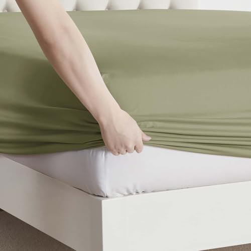Clara Clark Queen Sheets, 6 Piece Set - Hotel Luxury Sheets for Queen Size Bed, Super Soft Bedding Set, Sage Green