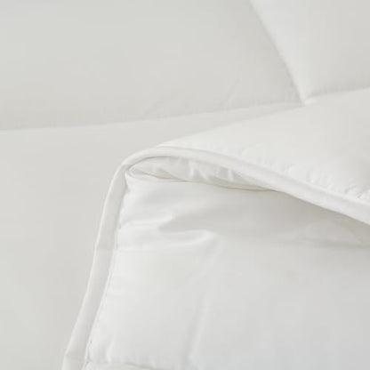 Dorrin Nessin Down Alternative Super Cal King 120x98 Comforter All Season Duvet Insert-Ultra Soft Double Brushed Microfiber Quilt Cover with 8 Corner Tabs (Super King, White)