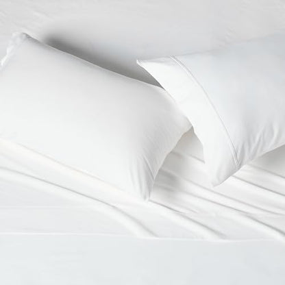 Amazon Basics 100% Cotton Jersey Bed Sheet Set, Breathable, Machine Washable, Queen, White, Solid