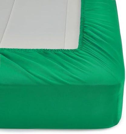 Amazon Basics 5-Piece Soft Microfiber Kid's Bed-in-a-Bag Bedding Set, Twin, Green, Solid