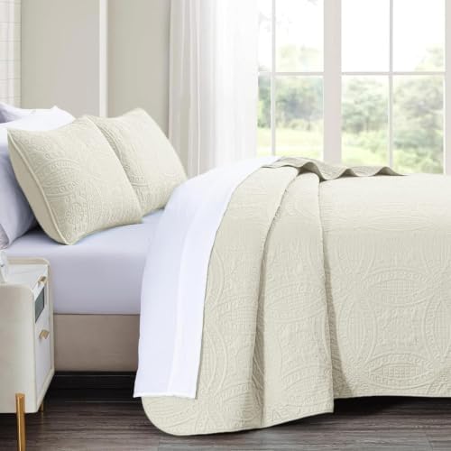 akkialla 118"x106" Cream California King Quilt Set, Oversized Floor-Length Bedspread, Modern Coin Pattern Microfiber Coverlet, 3-Piece All Season Bedding with 2 Pillow Shams